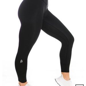 Ptula Alainah ll Allure legging - Smooth Black